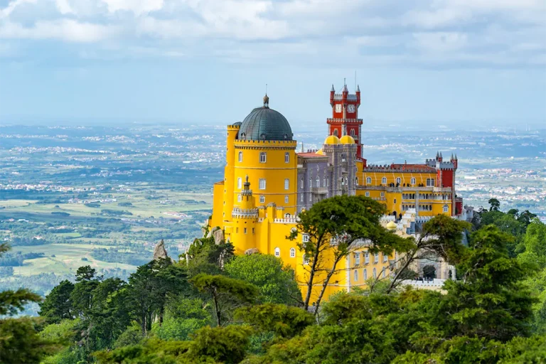 Sintra: Roteiro de Romance, Encantos e Maravilhas